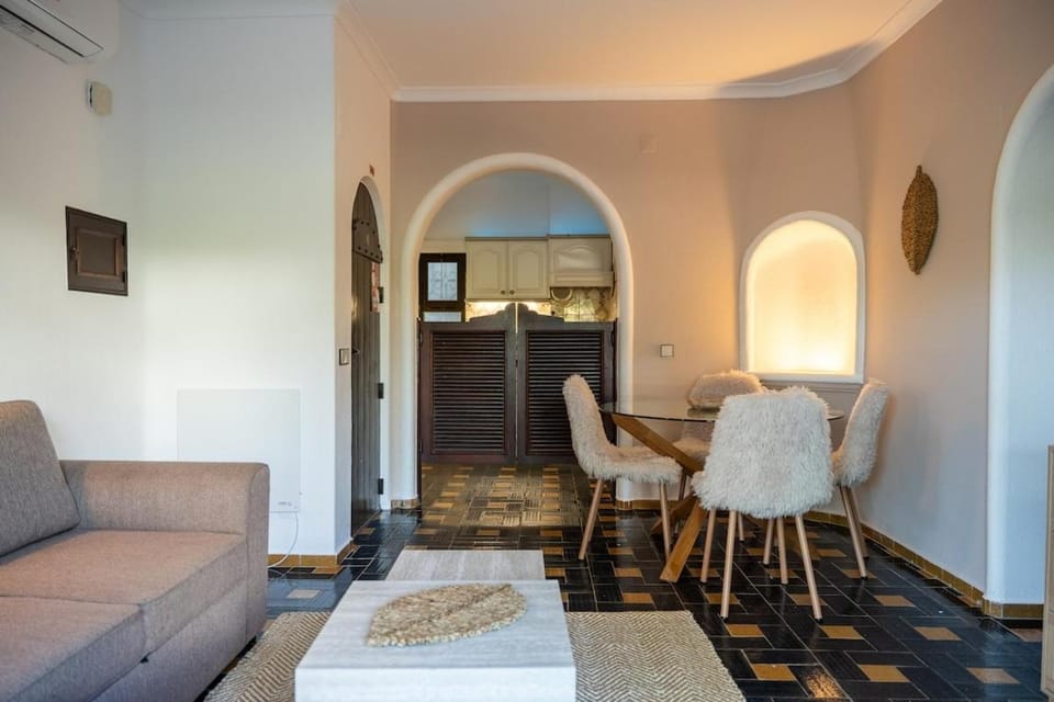 Luxury apartment with garden in Algarve Apartment in Porches