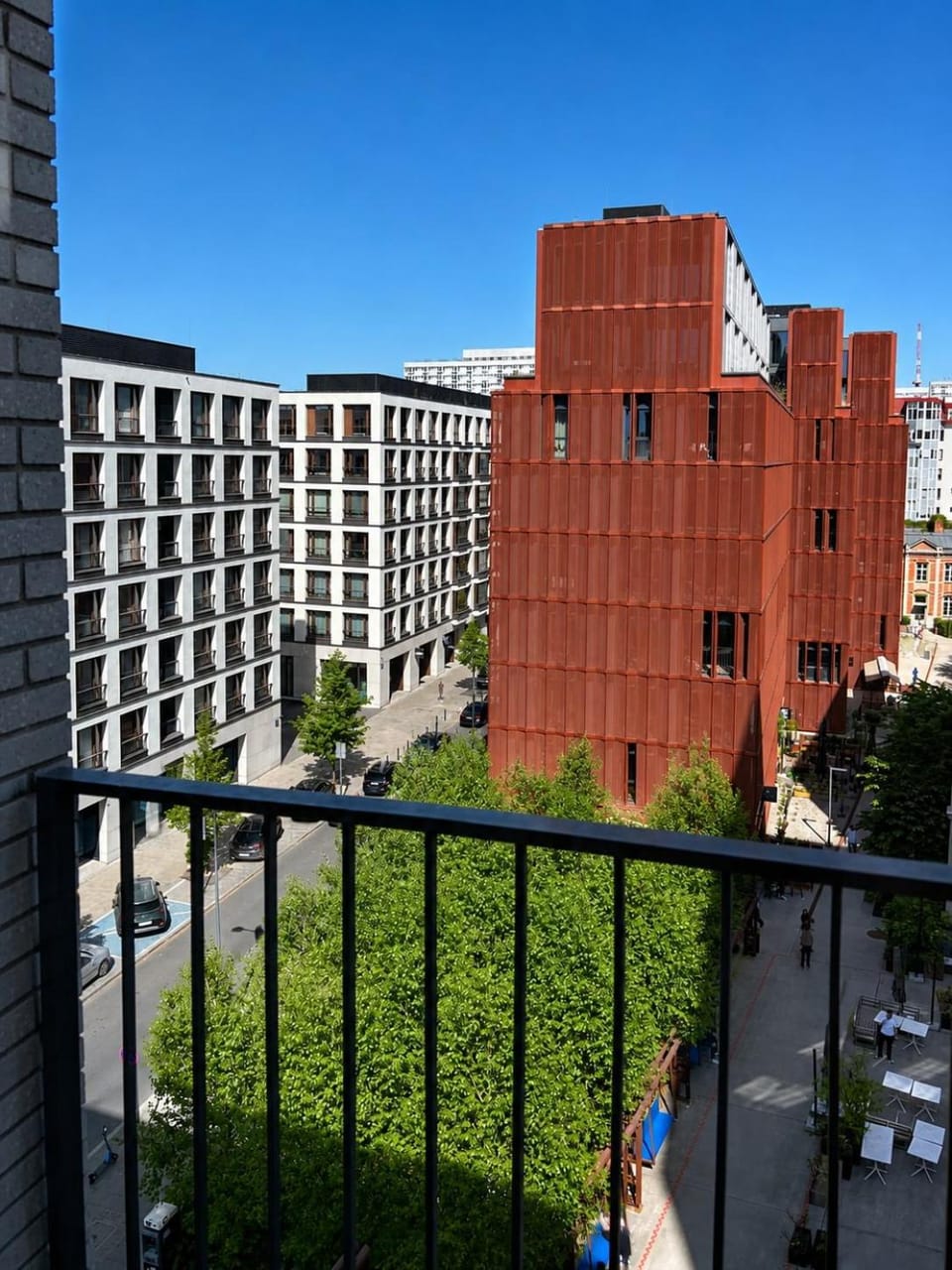 City view, Location
