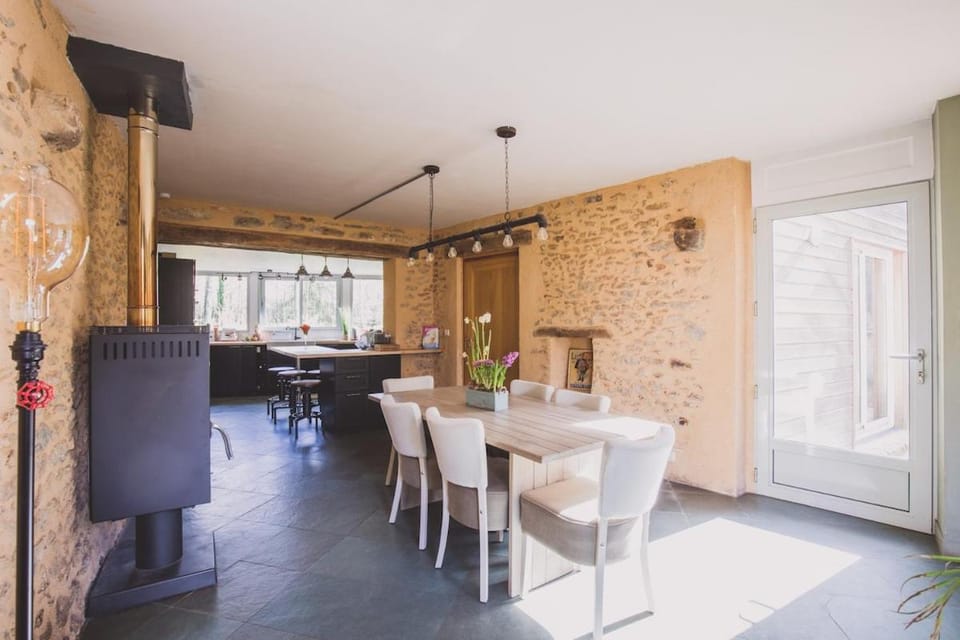 Grande maison de caractère à quelques mètres Circuit Villa in Le Mans