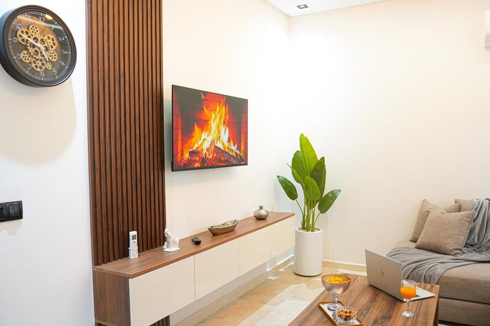 TV and multimedia, Living room, Seating area