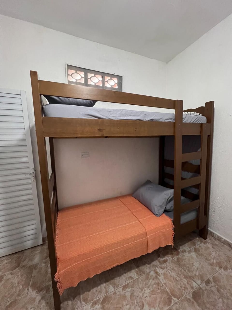 Casa de praia em Bertioga muito espaçosa House in Bertioga
