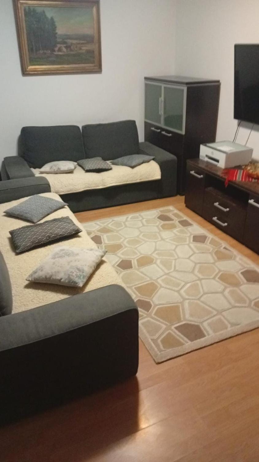Communal lounge/ TV room, On-site shops