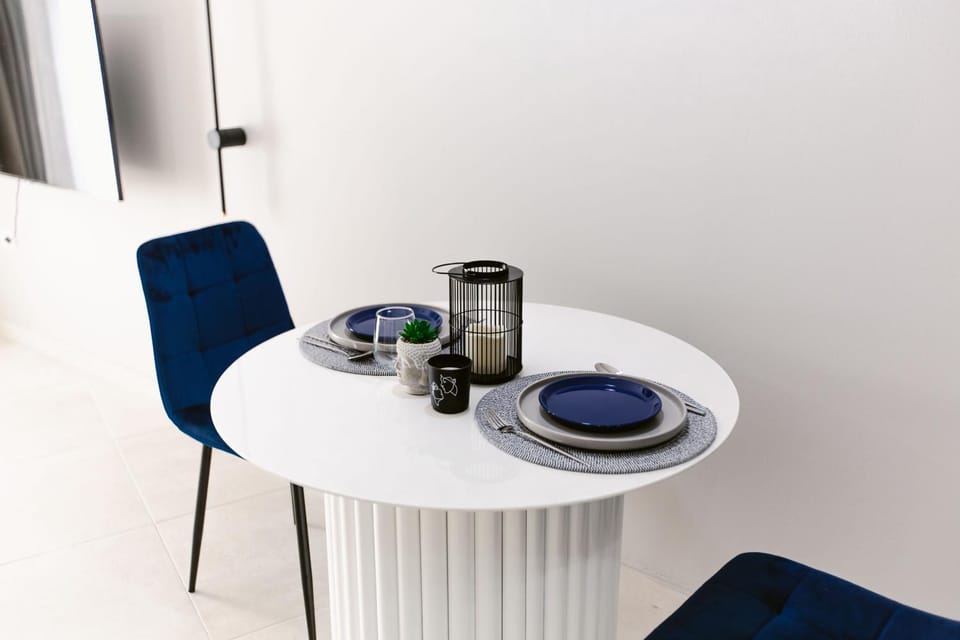 Coffee/tea facilities, Living room, Seating area, Dining area