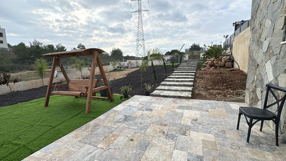 רויאל דליה Nature lodge in Haifa District