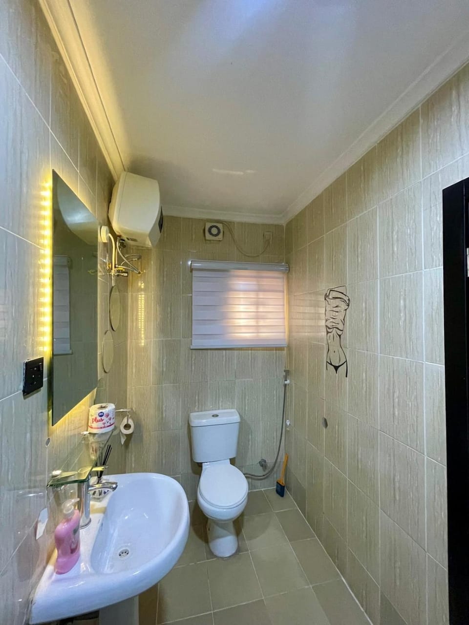 Stylish, spacious 1BR on Admiralty Lekki Apartment in Lagos