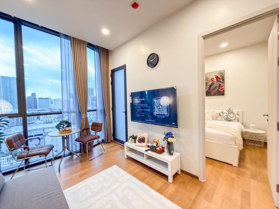 Bed, Living room, Bedroom