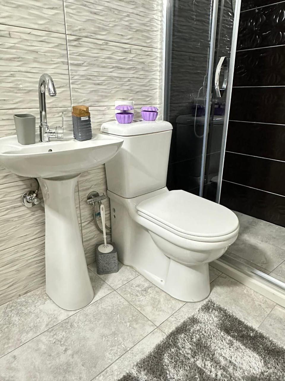 Shower, Toilet, Bathroom