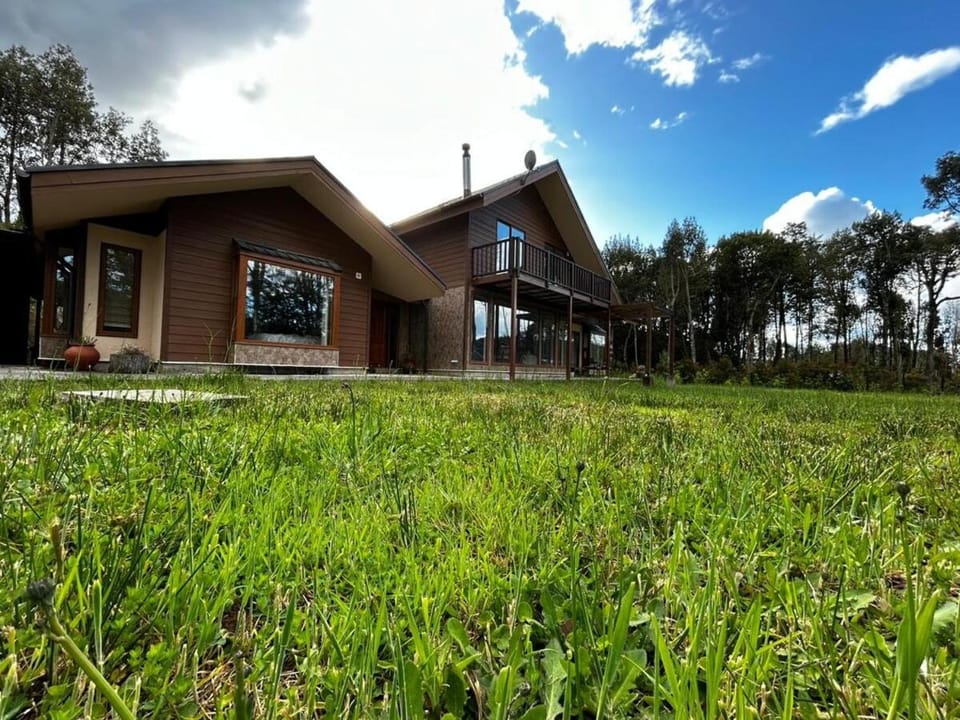 Casa Bosque Nativo House in Los Lagos, Chile