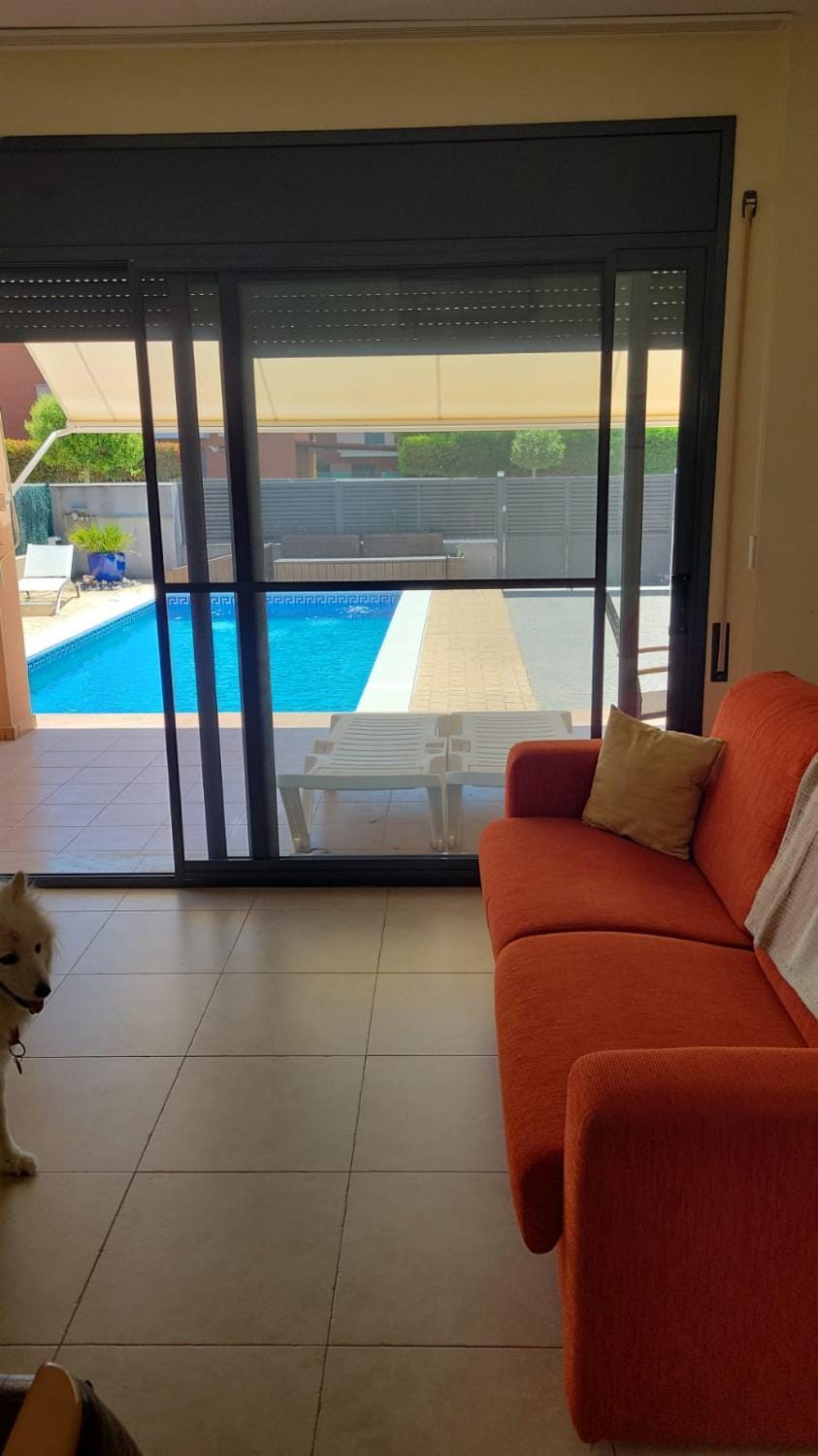 View (from property/room), Living room, Pool view