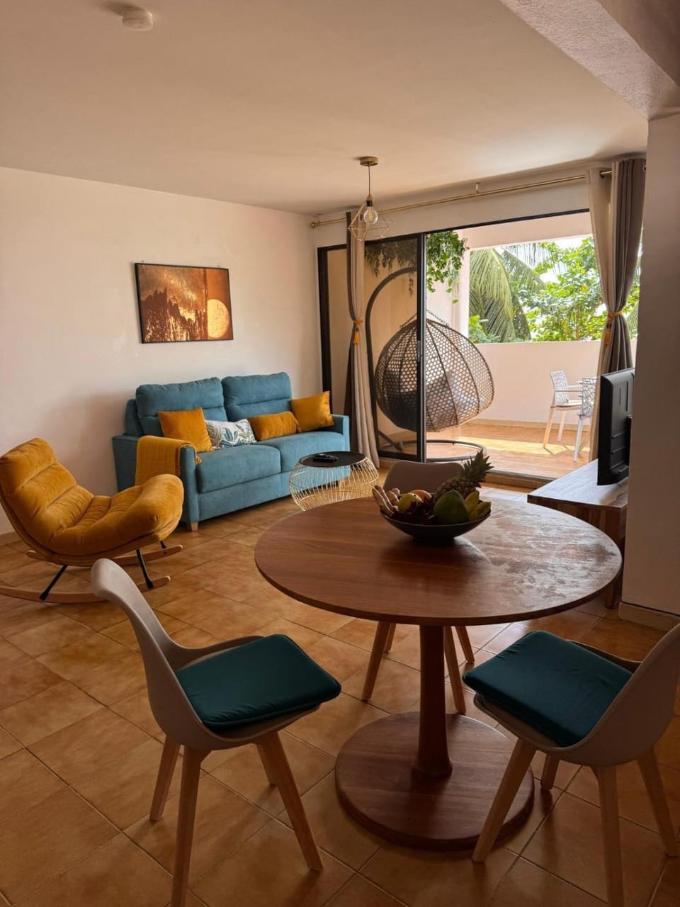 Living room, Dining area