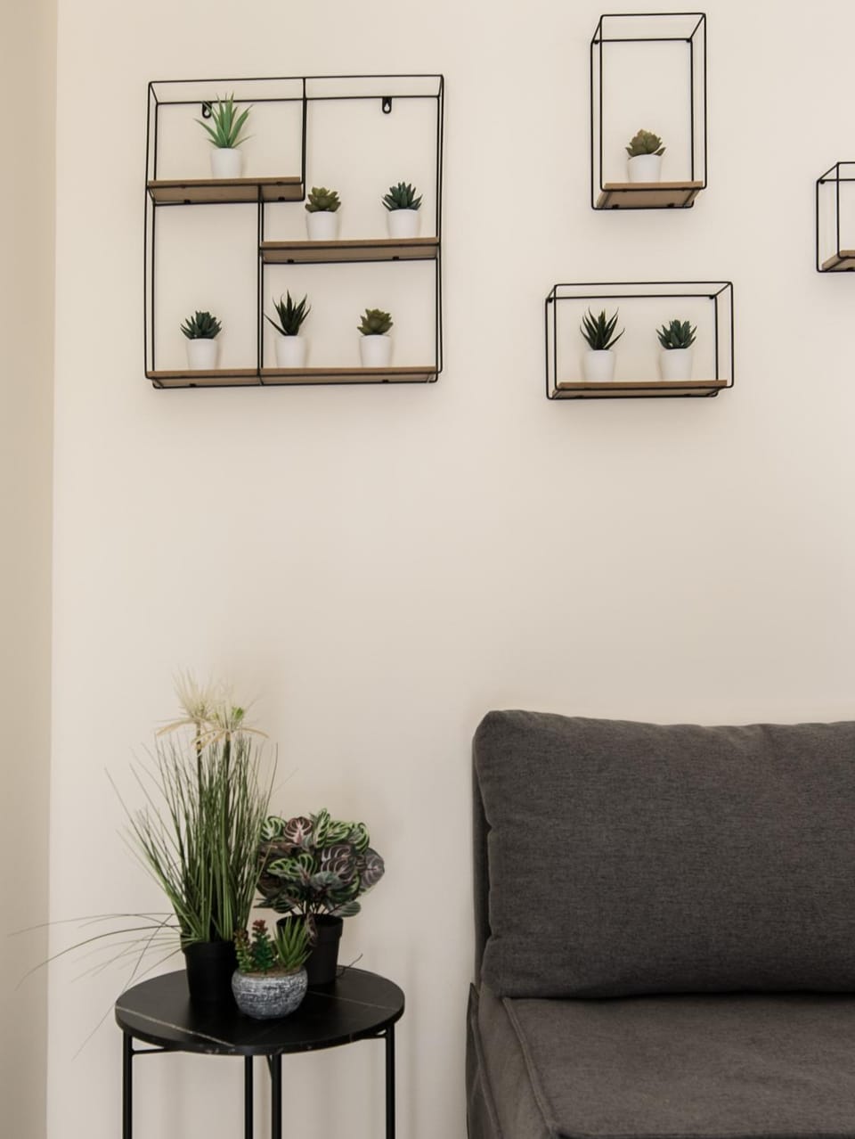 Living room, Decorative detail, Seating area