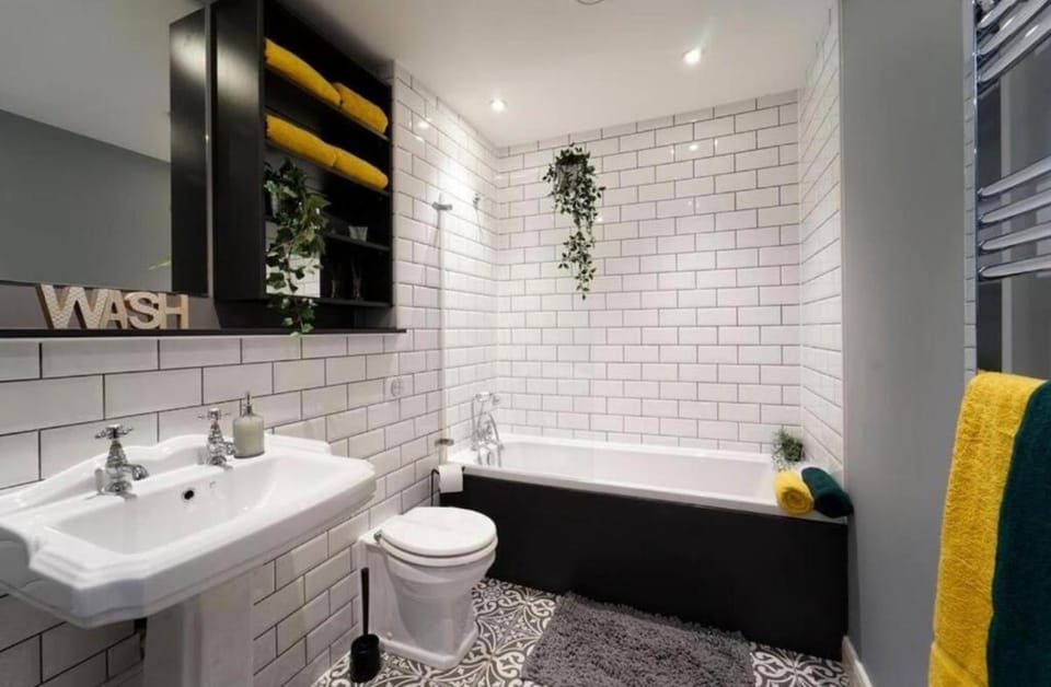 Central Leeds 2 Bed Apartment Sleeps 6 Apartment in Leeds