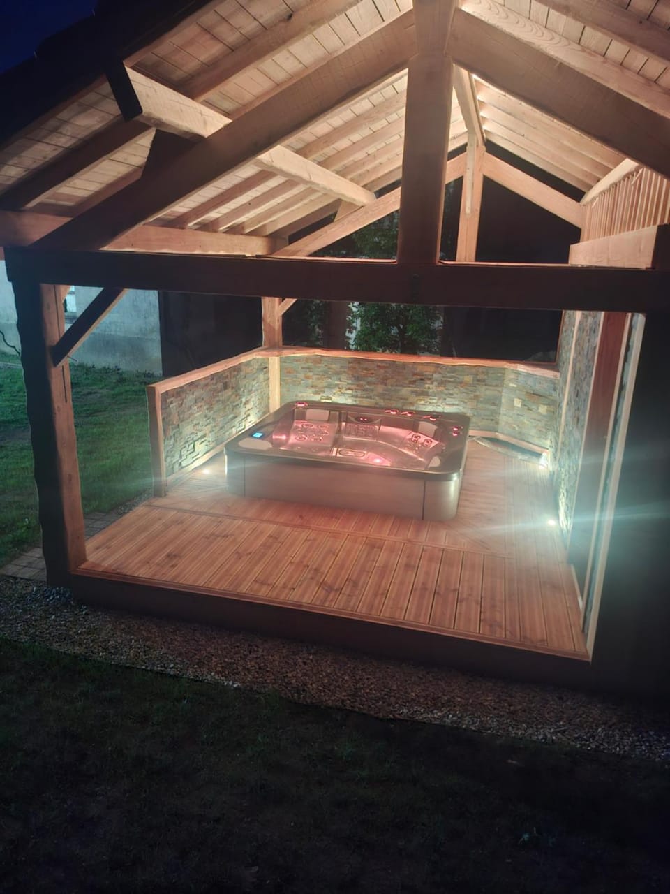 Night, Hot Tub
