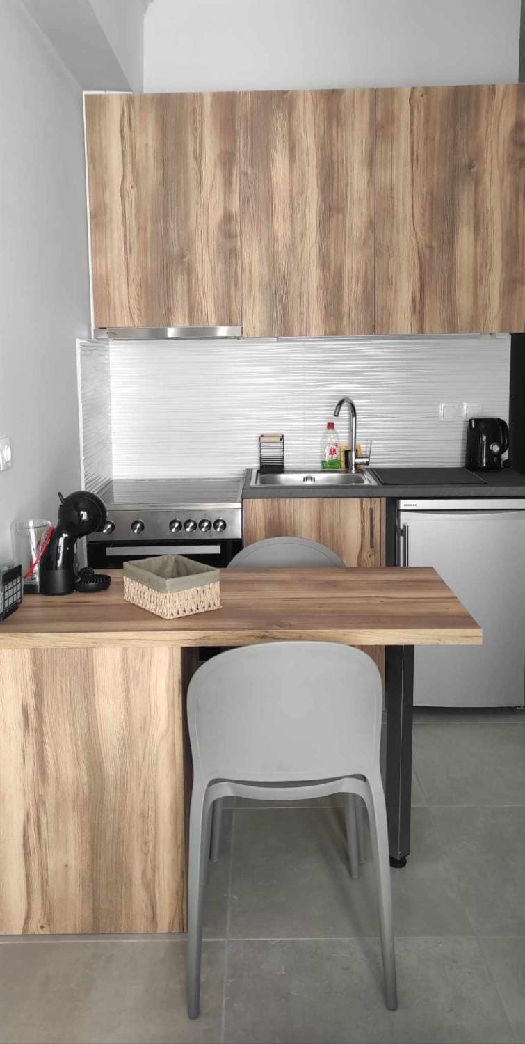 Parastaseis city studio Central George's Square Apartment in Peloponnese, Western Greece and the Ionian