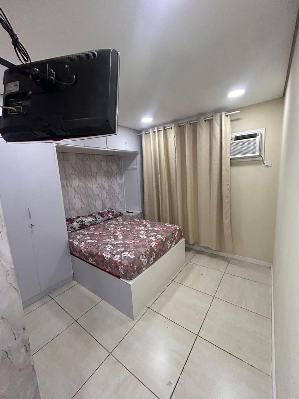 Hostel San Pietro Bed and Breakfast in Santos