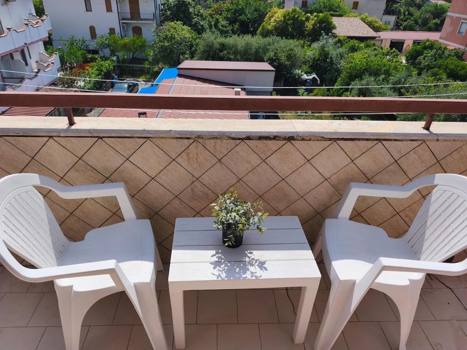 View (from property/room), Balcony/Terrace, Seating area