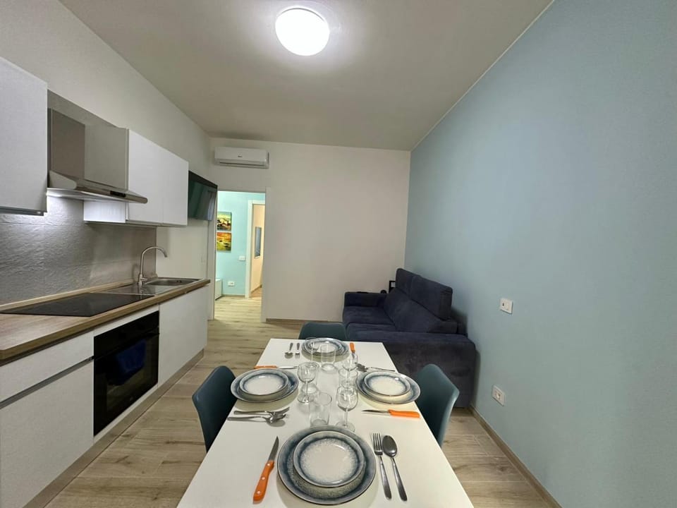 Lucania Azzurra Apartment, Elegante e Confortevole, con Metro M3 sotto casa, collegamento diretto a Duomo di Milano e Stazione Centrale Apartment in Milan