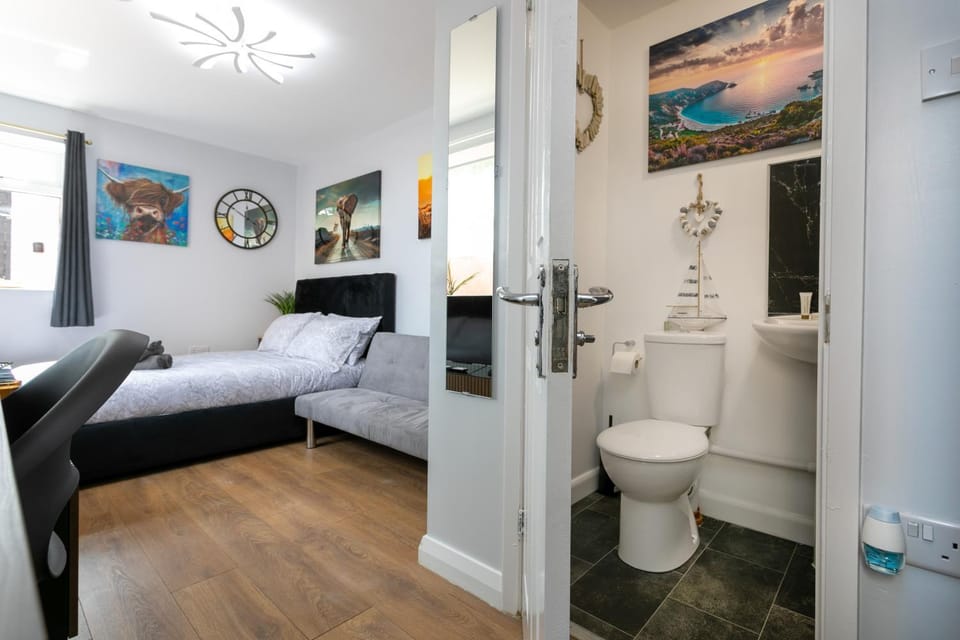 Bed, Bathroom, Seating area