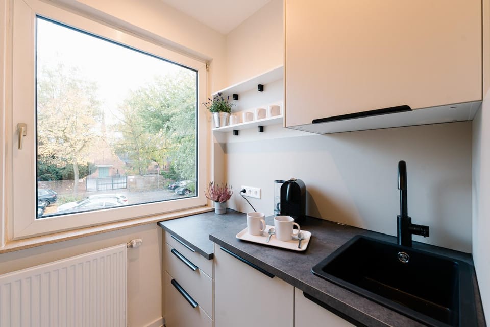 saGo Airporthouse Bed and Breakfast in Dusseldorf