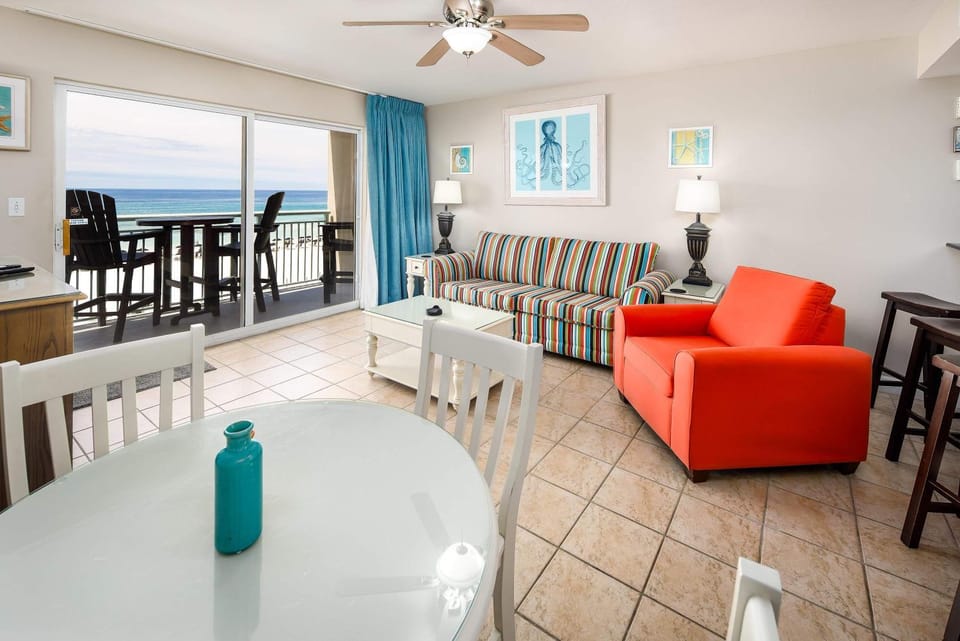 Pelican Isle 403 Beautiful gulf front condo House in Okaloosa Island