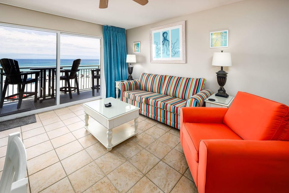 Pelican Isle 403 Beautiful gulf front condo House in Okaloosa Island