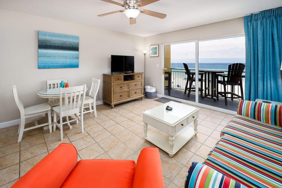 Pelican Isle 403 Beautiful gulf front condo House in Okaloosa Island