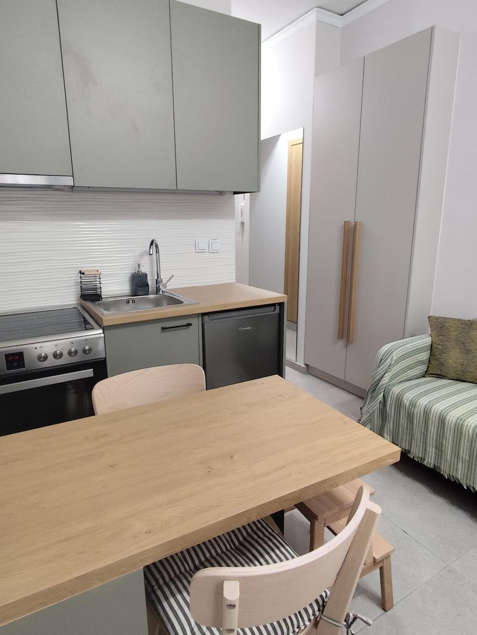 Parastaseis Central Studio Georges Sq Apartment in Peloponnese, Western Greece and the Ionian
