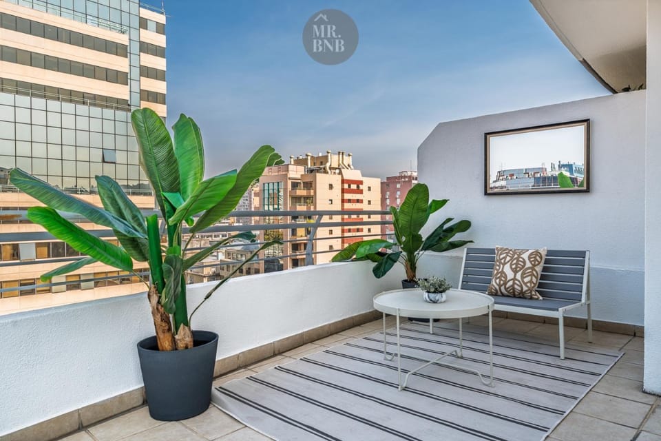 Balcony/Terrace, City view
