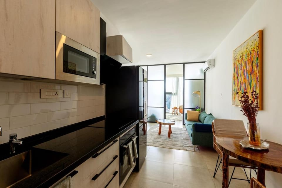 Newly Renovated 1BR APT at Airport Residential Apartment in Accra