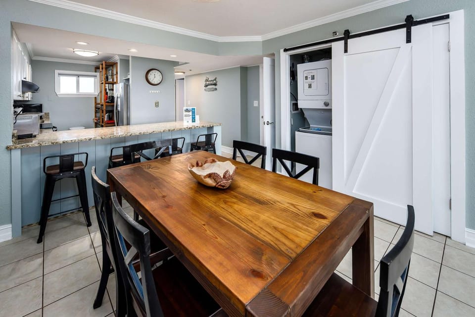 Sea Oats 611 Gulf front condo House in Okaloosa Island