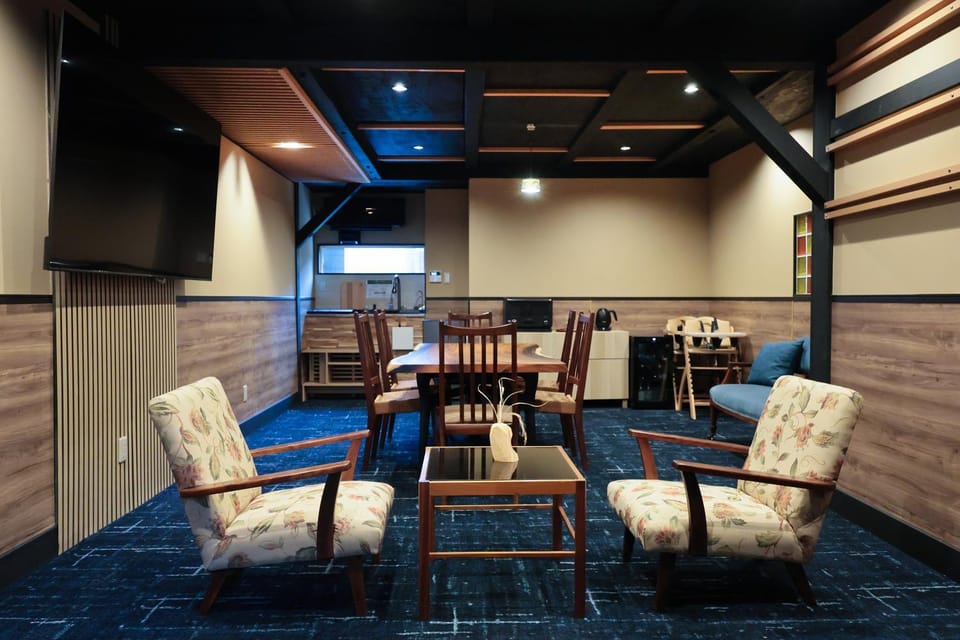 Living room, Dining area