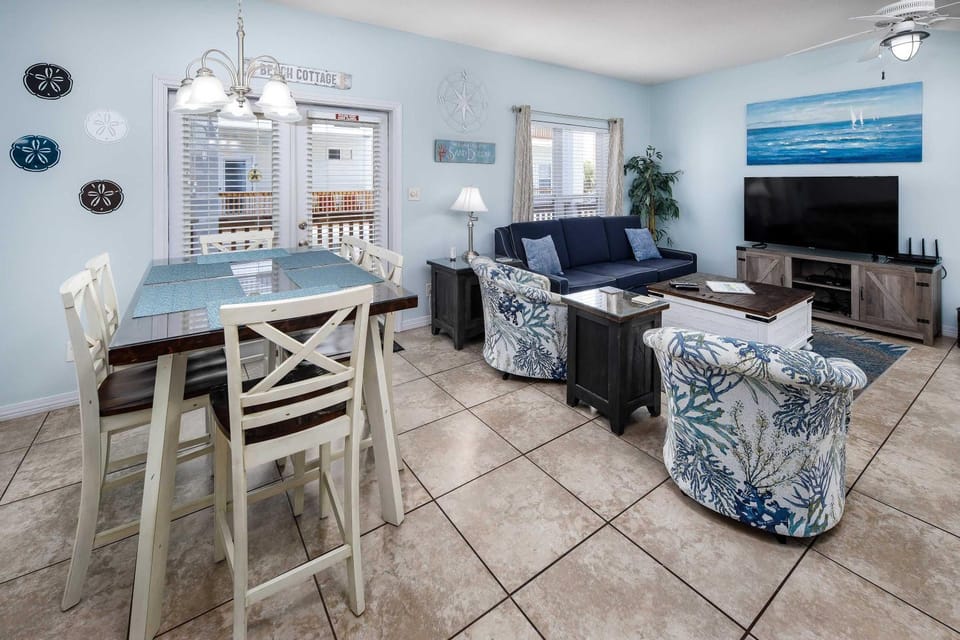 Sunset Cottages 2B Pet friendly condo House in Okaloosa Island