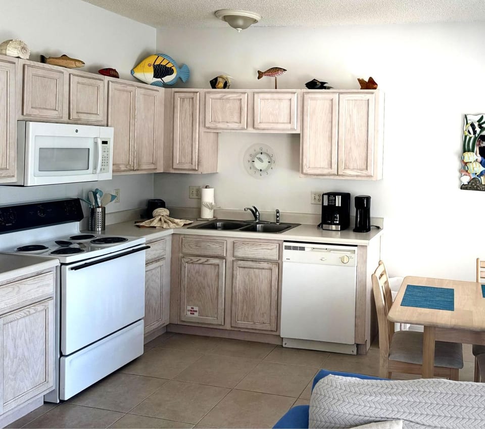 Sunset Cottages 4A Pet friendly condo House in Okaloosa Island