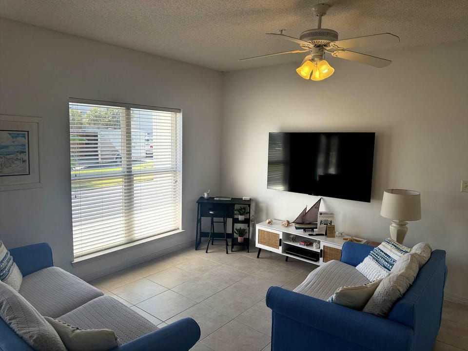 Sunset Cottages 4A Pet friendly condo House in Okaloosa Island