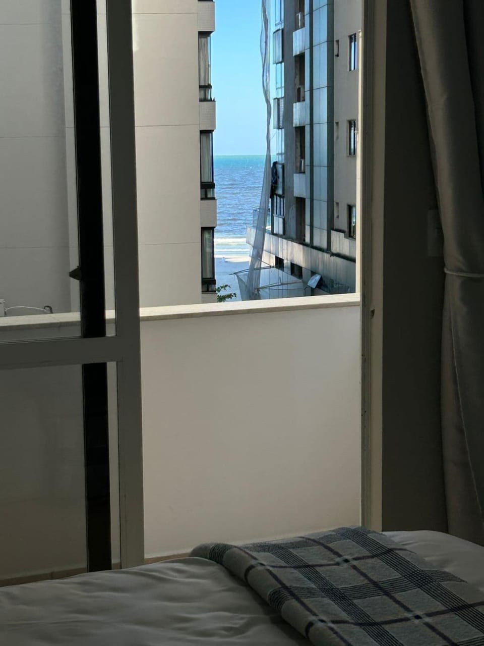 Apartamento a 60m da praia com ar-condicionado Apartment in Camboriú