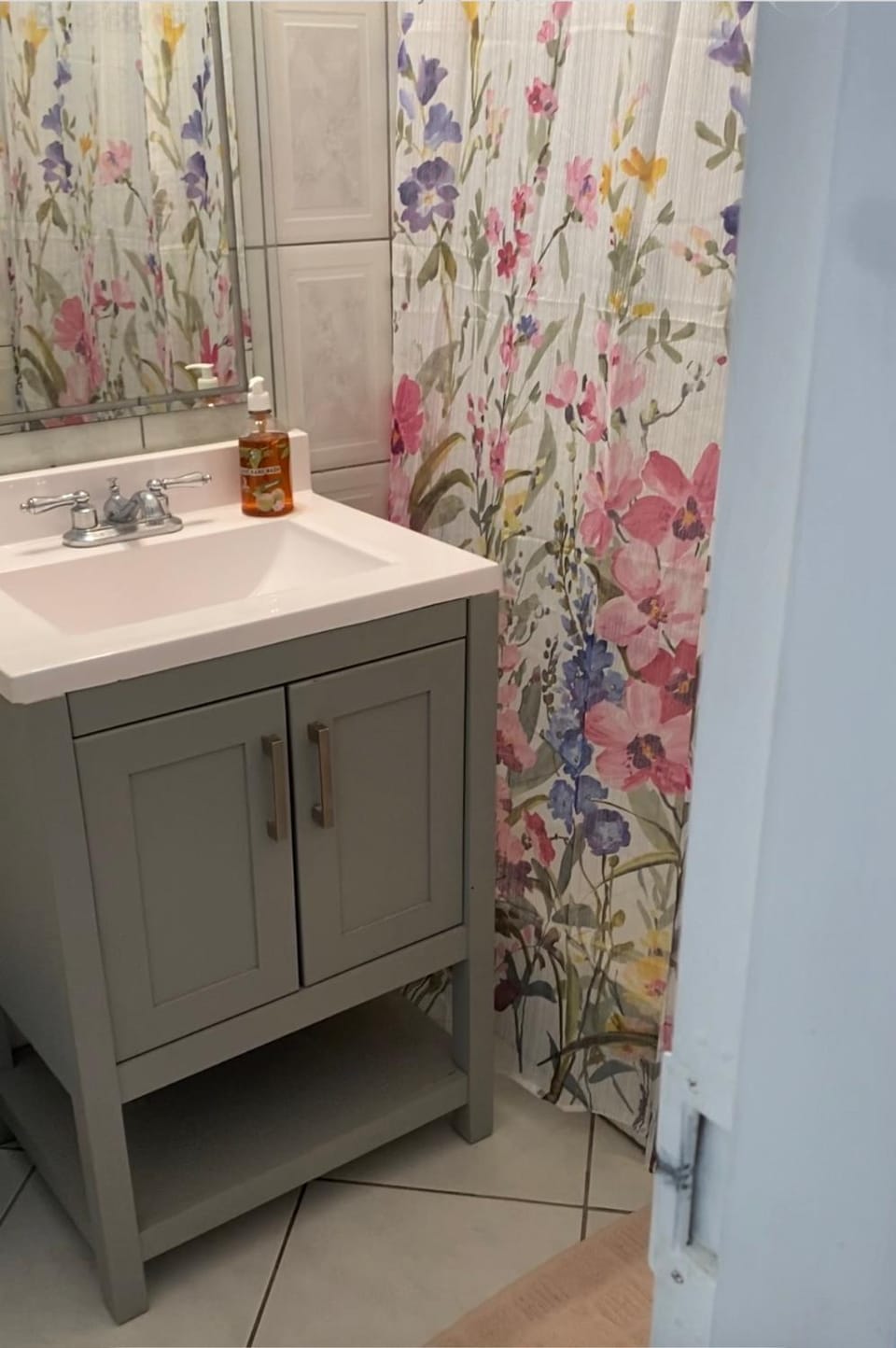 Cattleya Nest- A Boho Luxe Hideaway House in Crown Point