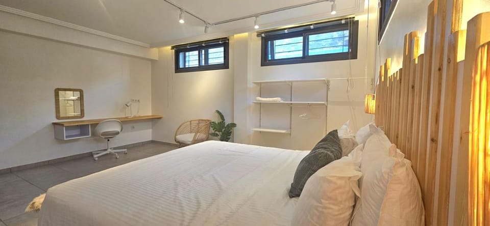 Orange Tree Loft - Private Garden, Free Parking, Fast WiFi & Netflix Apartment in Casablanca