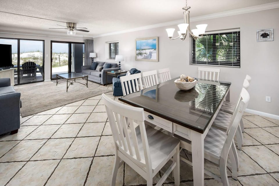 Surf Dweller 112 Large gulf front condo House in Okaloosa Island