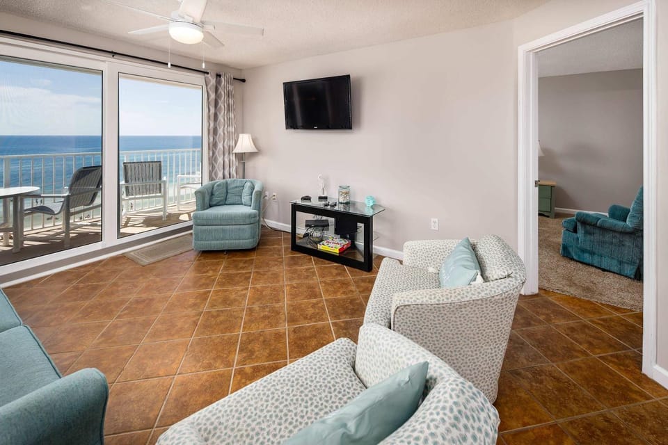 The Palms 505 Gulf Front condo Direct Beach View House in Okaloosa Island