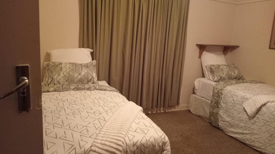 SashMc Flair Guesthouse Bed and Breakfast in North West, South Africa