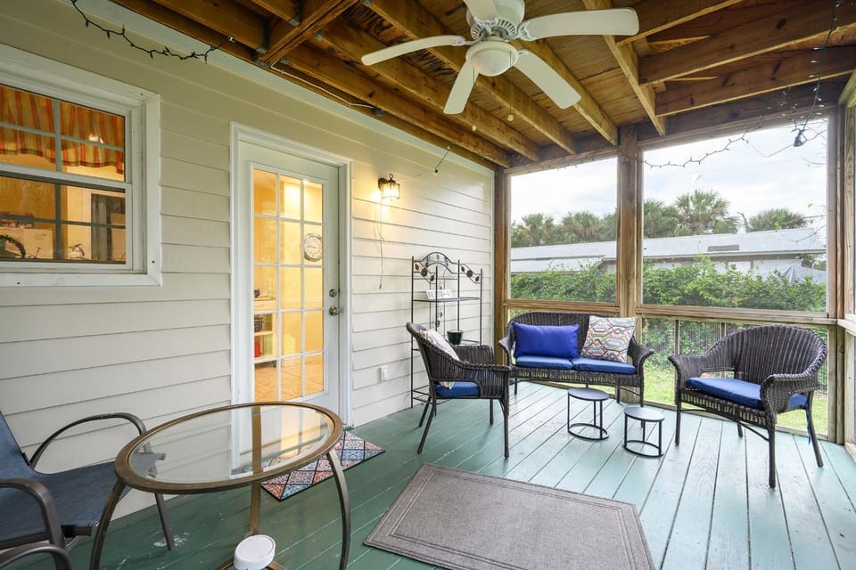 Charming Port Royal Duplex – Walk to Shops & Sands Beach House in Port Royal