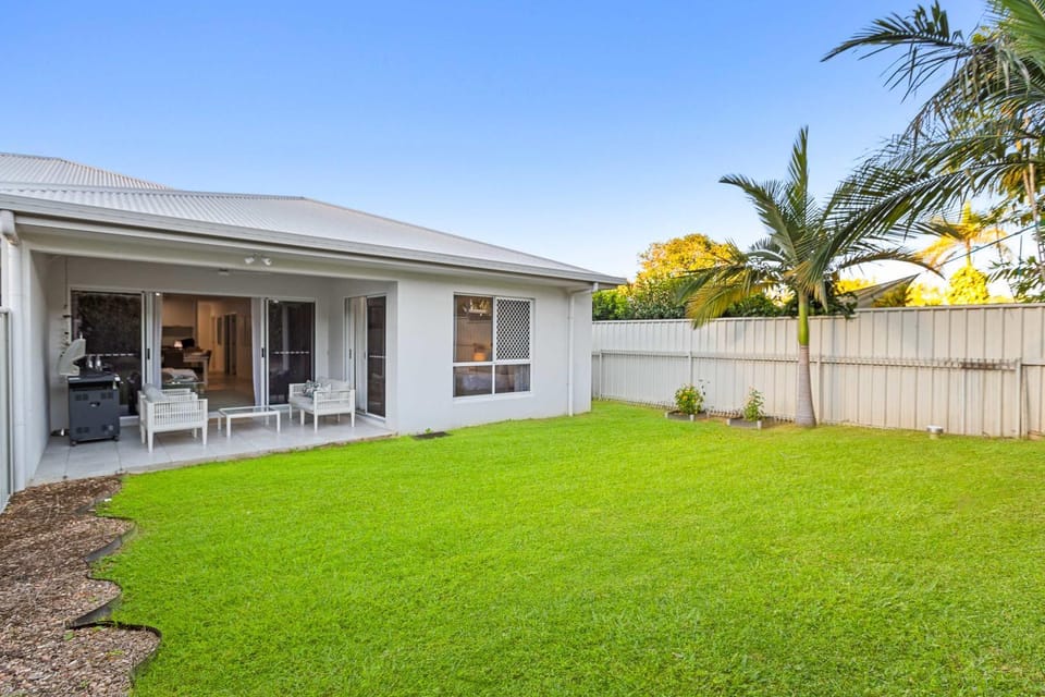 The Nook - Pet & Family-Friendly 4-Bedroom House in Palm Cove