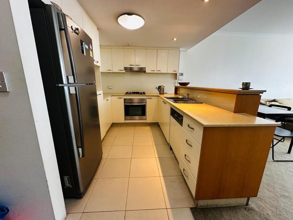 Sydney CBD 2BR-2BA Unit - Free Parking Apartment in Surry Hills