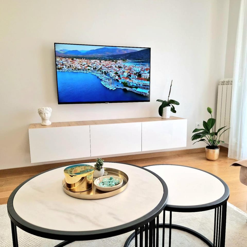 Apartman KOMFORT 33, Near Sarajevo Airport & Free Parking Apartment in Federation of Bosnia and Herzegovina