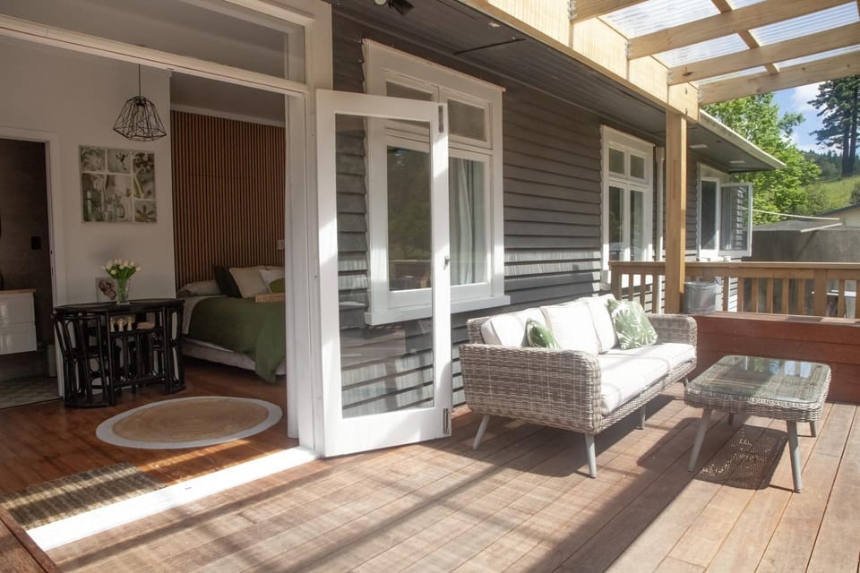 BBQ facilities, Balcony/Terrace, Garden view