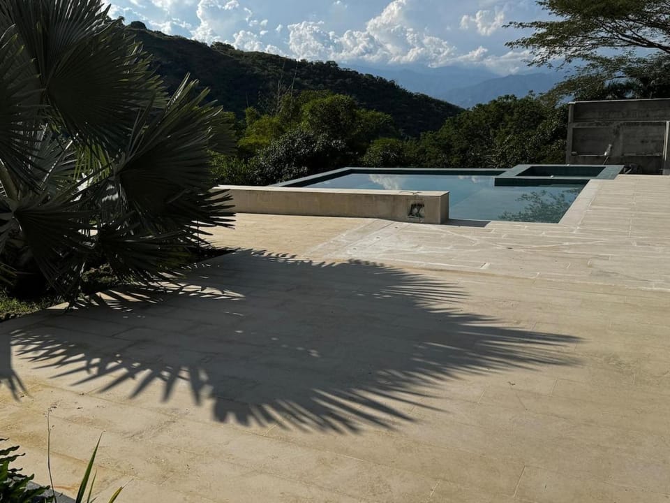 Luxury estate in San Jerónimo with infinity pool House in San Jerónimo