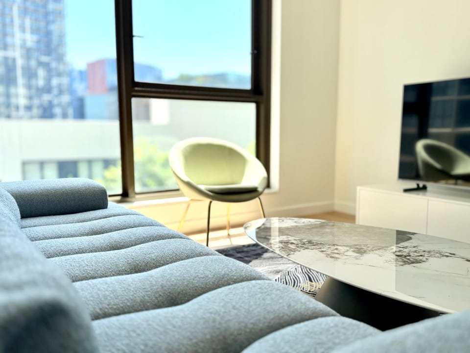 Sydney City High Level Amazing 2 Bedroom 2 bathroom Condo with Pool Apartment in Surry Hills