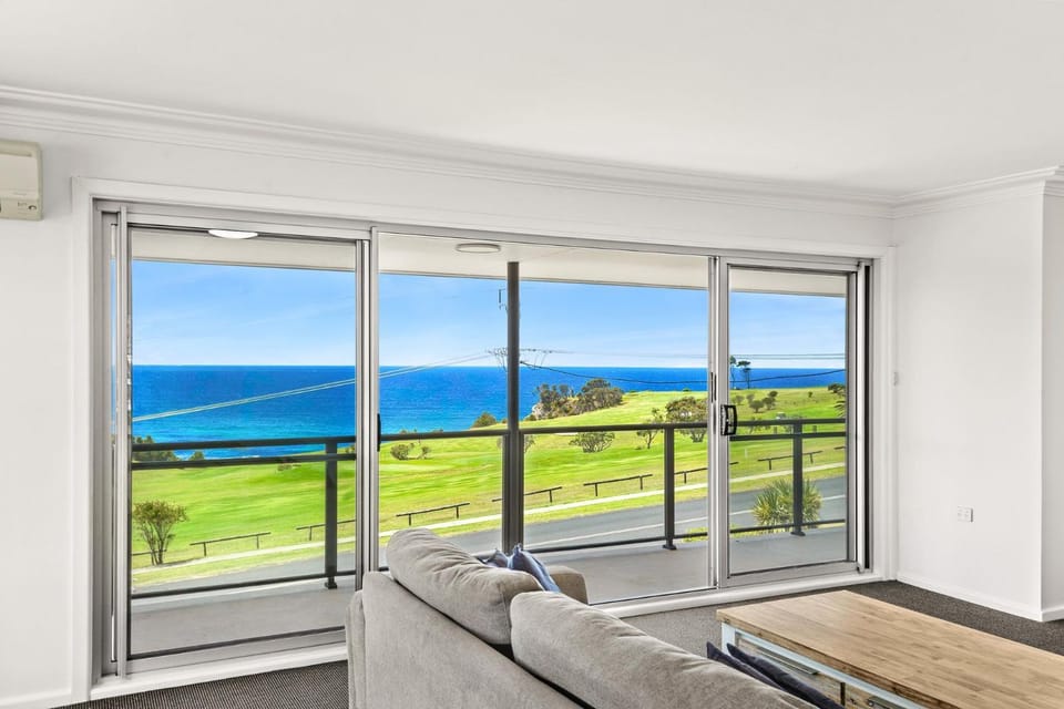 Golfers View Penthouse Apartment in Narooma
