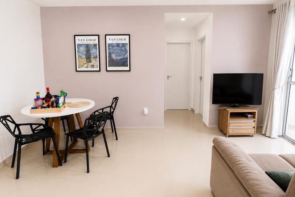 Communal lounge/ TV room, TV and multimedia, Living room, Dining area