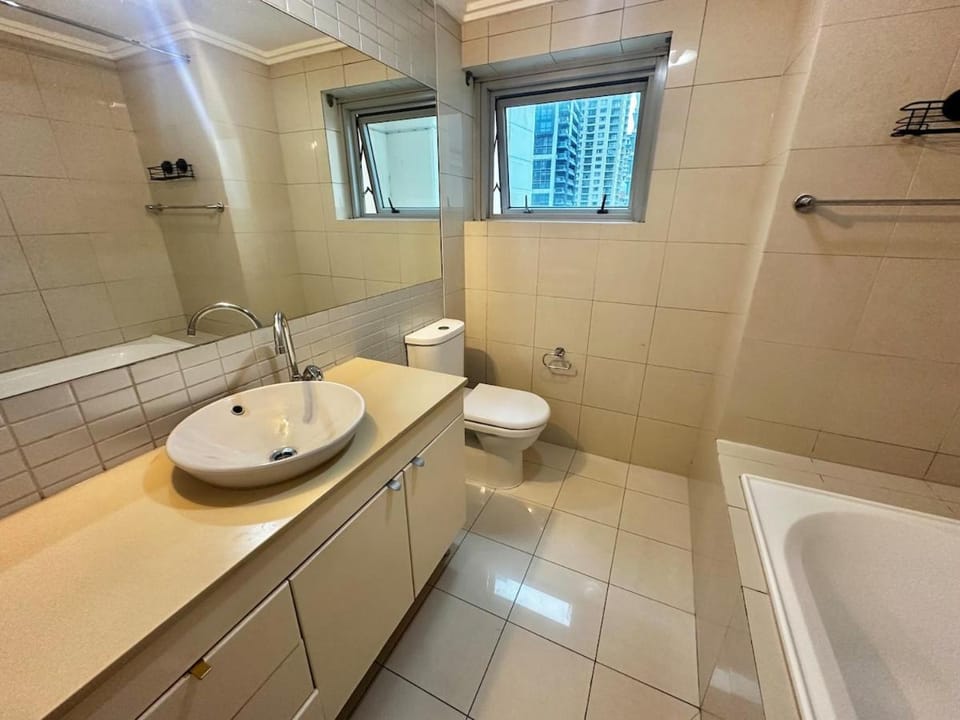 Sydney CBD 2BR-2BA Unit - Free Parking Apartment in Surry Hills